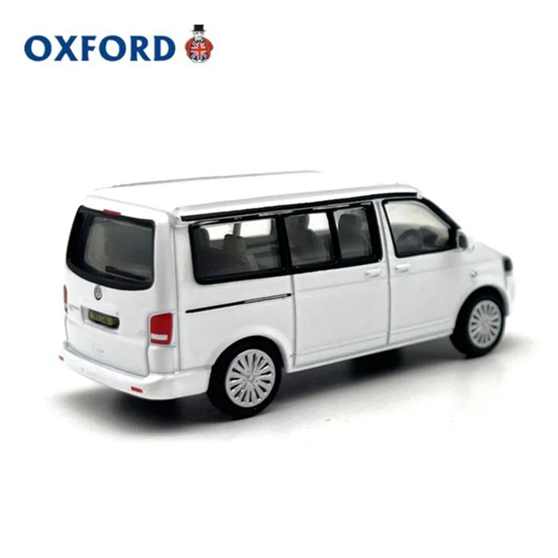 Volkswagen T5 Multivan Miniature Model 1:76 Scale 4 Volkswagen T5 Multivan Miniature Model 1:76 Scale - Image 4