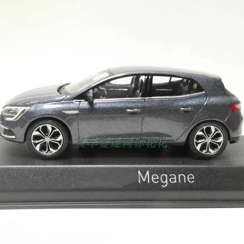 Renault Megane SUV 1:43 Diecast Model 4 Renault Megane SUV 1:43 Diecast Model - Image 4