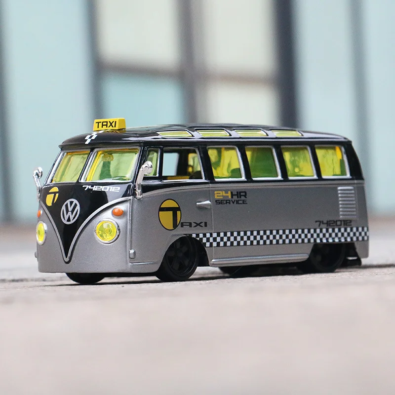 Vintage Volkswagen Samba Van Diecast Model 1:24 Scale 2 Vintage Volkswagen Samba Van Diecast Model 1:24 Scale - Image 2