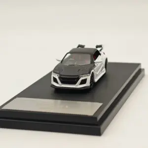 White Diecast Sports Car Model 1:64 Scale 12 S83cdabd9fcfd43b1b1f81915f82b127br