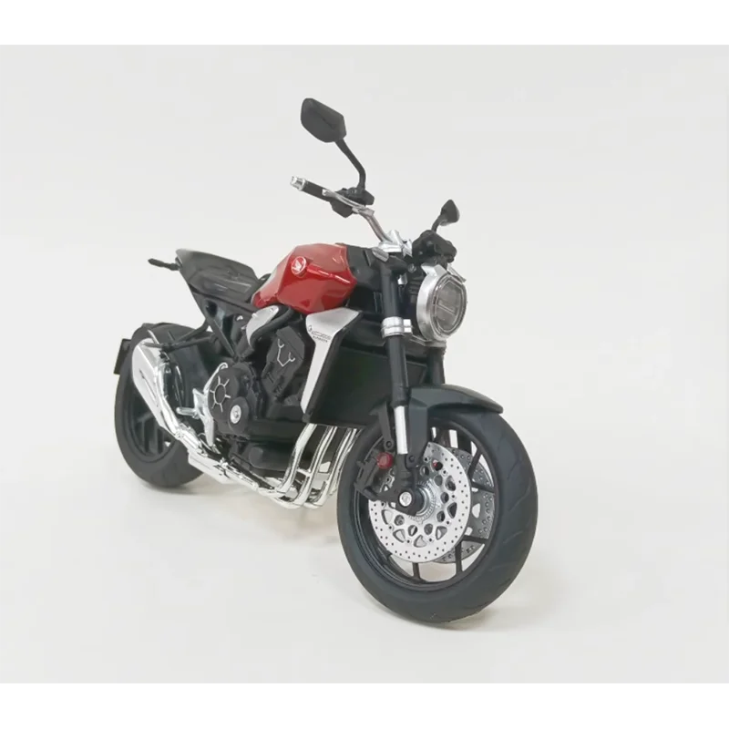 Honda CB1000R 1:12 Scale Model in Black 5 Honda CB1000R 1:12 Scale Model in Black - Image 5
