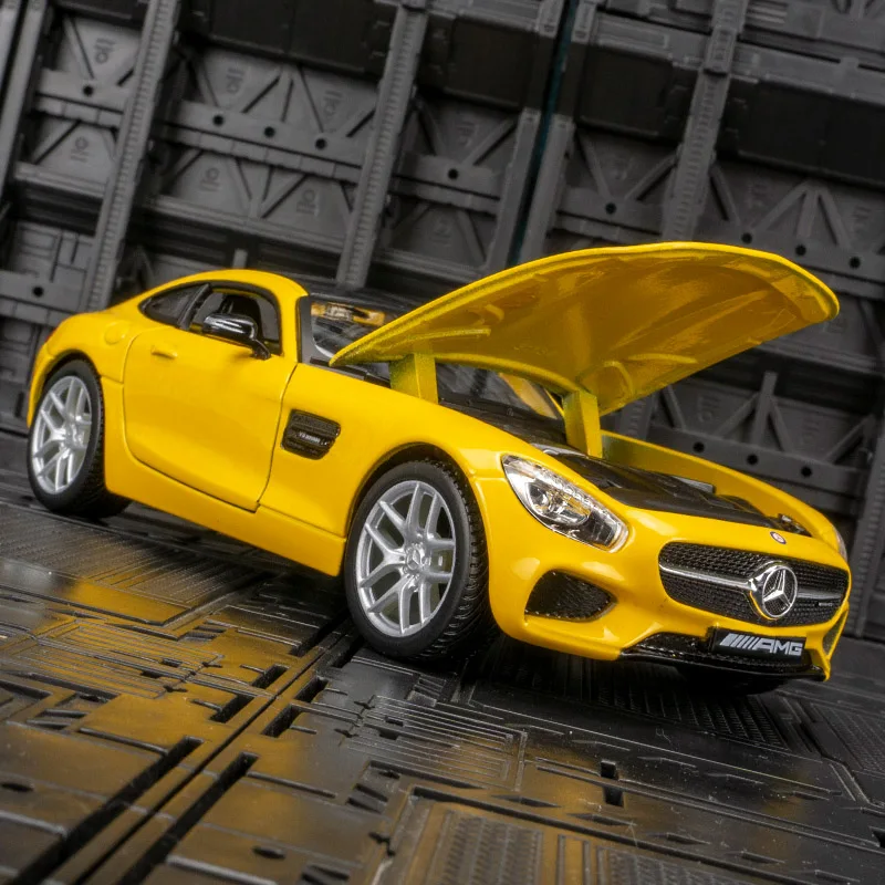 Mercedes-Benz GT 1:24 Diecast Model by Maisto 4 Mercedes-Benz GT 1:24 Diecast Model by Maisto - Image 4