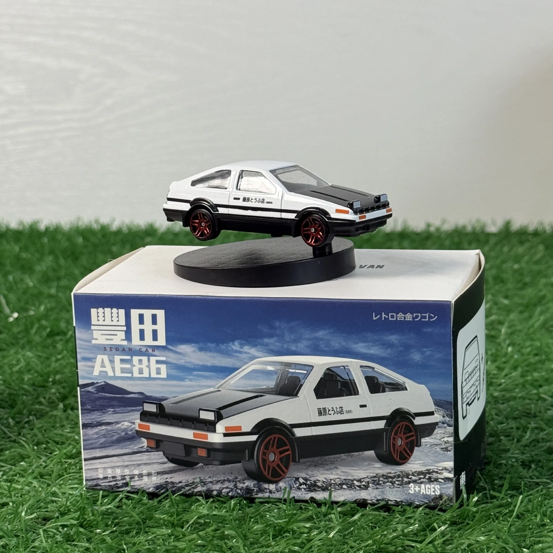 AE86 Fujiwara Racing Drift Car 1:64 Scale Model 10 AE86 Fujiwara Racing Drift Car 1:64 Scale Model - Image 10