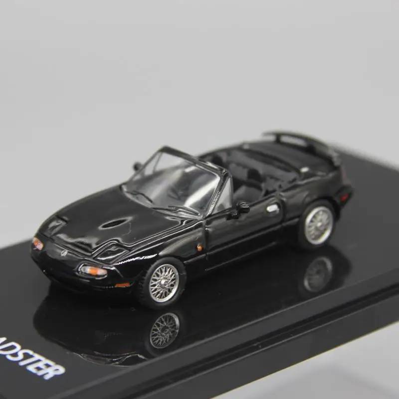 1:64 Scale Mazda Miata MX-5 Diecast Model 7 1:64 Scale Mazda Miata MX-5 Diecast Model - Image 7