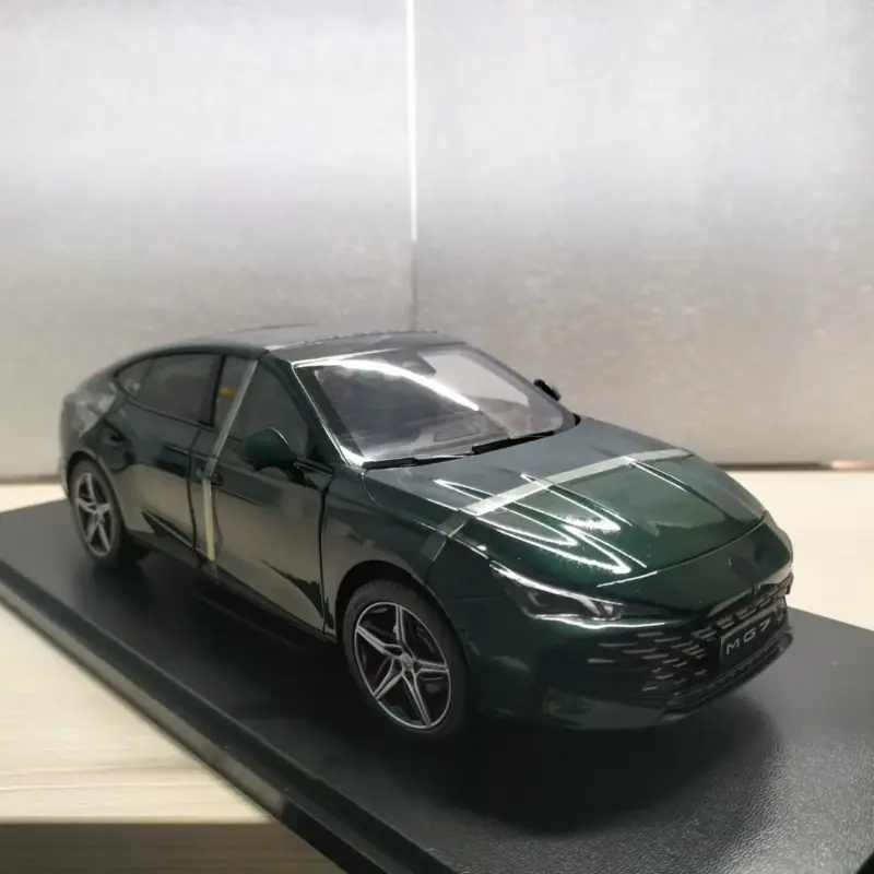 The Elegance of the 1:18 MG MG7 Coupe Die-Cast Model 1 S84b72032ef5b4ed0b5b59096bbe2e4b8E