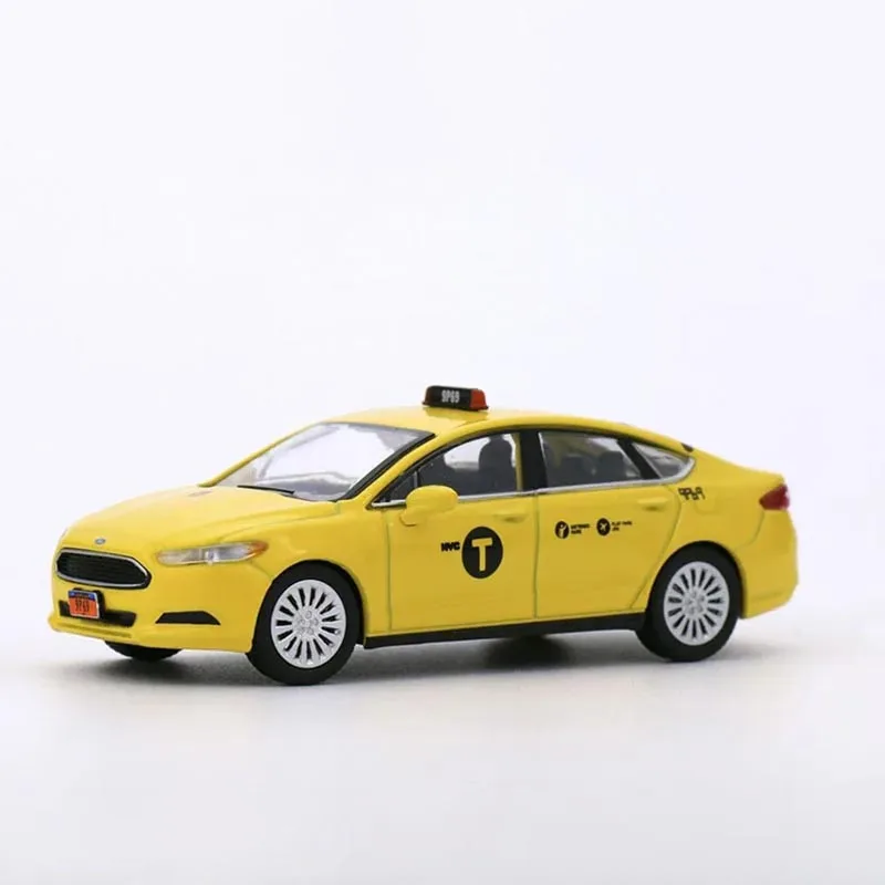 1/64 Scale Ford Mondeo Fusion Model Car 3 1/64 Scale Ford Mondeo Fusion Model Car - Image 3