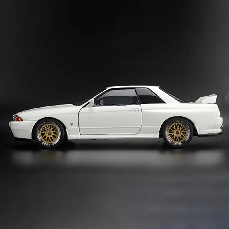 Nissan GTR R32 1:18 Diecast Model Collection 3 Nissan GTR R32 1:18 Diecast Model Collection - Image 3
