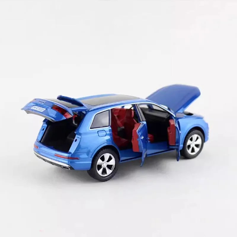 Vibrant 1:32 Audi Q7 Diecast Model 6 Vibrant 1:32 Audi Q7 Diecast Model - Image 6