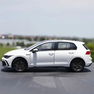 Volkswagen Golf 8 1:18 Diecast Model Collection 9 S86ab8d2aa3284bbf94925b0b03c84101c