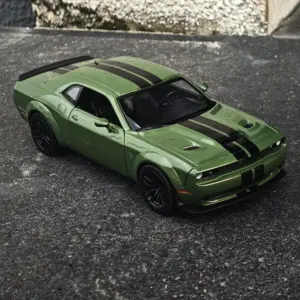 Green 1:24 Dodge Challenger SRT Hellcat Model