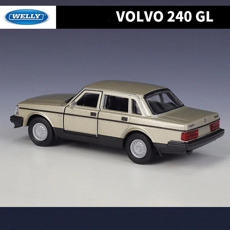 WELLY 1:36 Gold 240 GL Diecast Model 6 WELLY 1:36 Gold 240 GL Diecast Model - Image 6