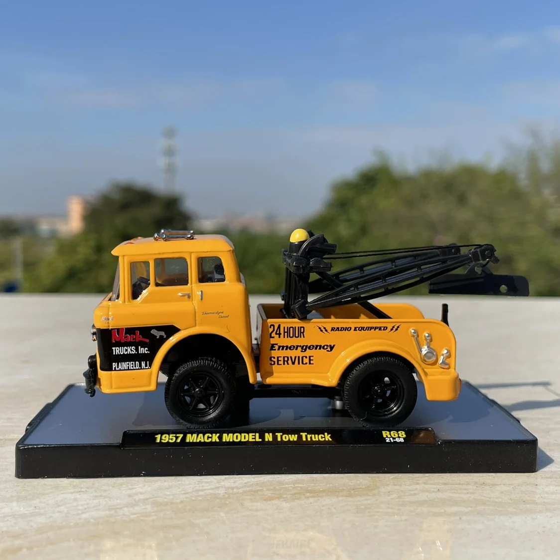 1957 Mack Tow Truck Diecast Model for Display 3 1957 Mack Tow Truck Diecast Model for Display - Image 3