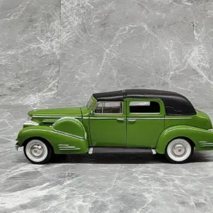 1938 Fleetwood Scale Model Collectible 7 S878e86c5b27a48779d05362e22bb5d2eD