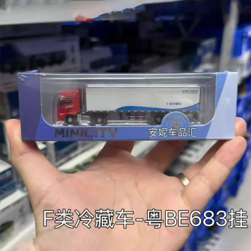 1/160 Scale Refrigerated Semi-Truck Model 9 1/160 Scale Refrigerated Semi-Truck Model - Image 9