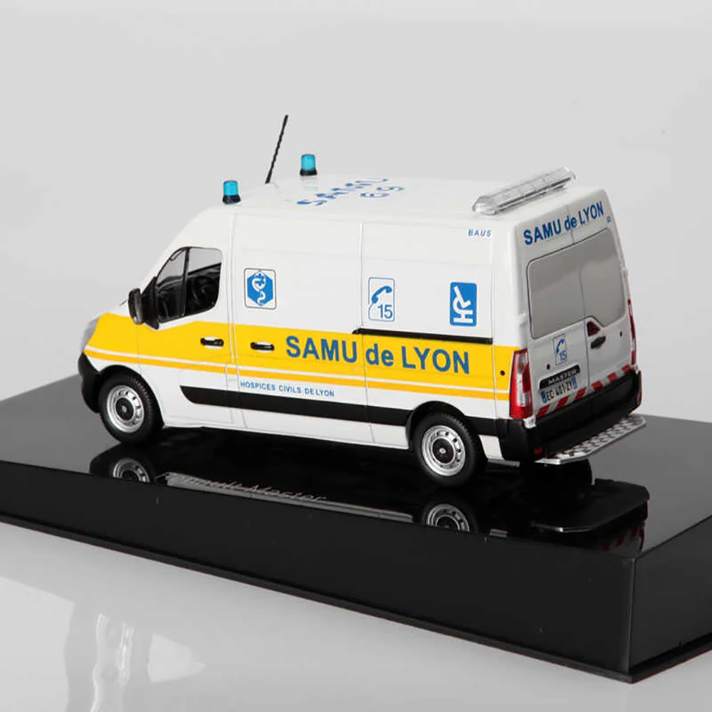Renault Master SAMU Ambulance Model 1/43 4 Renault Master SAMU Ambulance Model 1/43 - Image 4