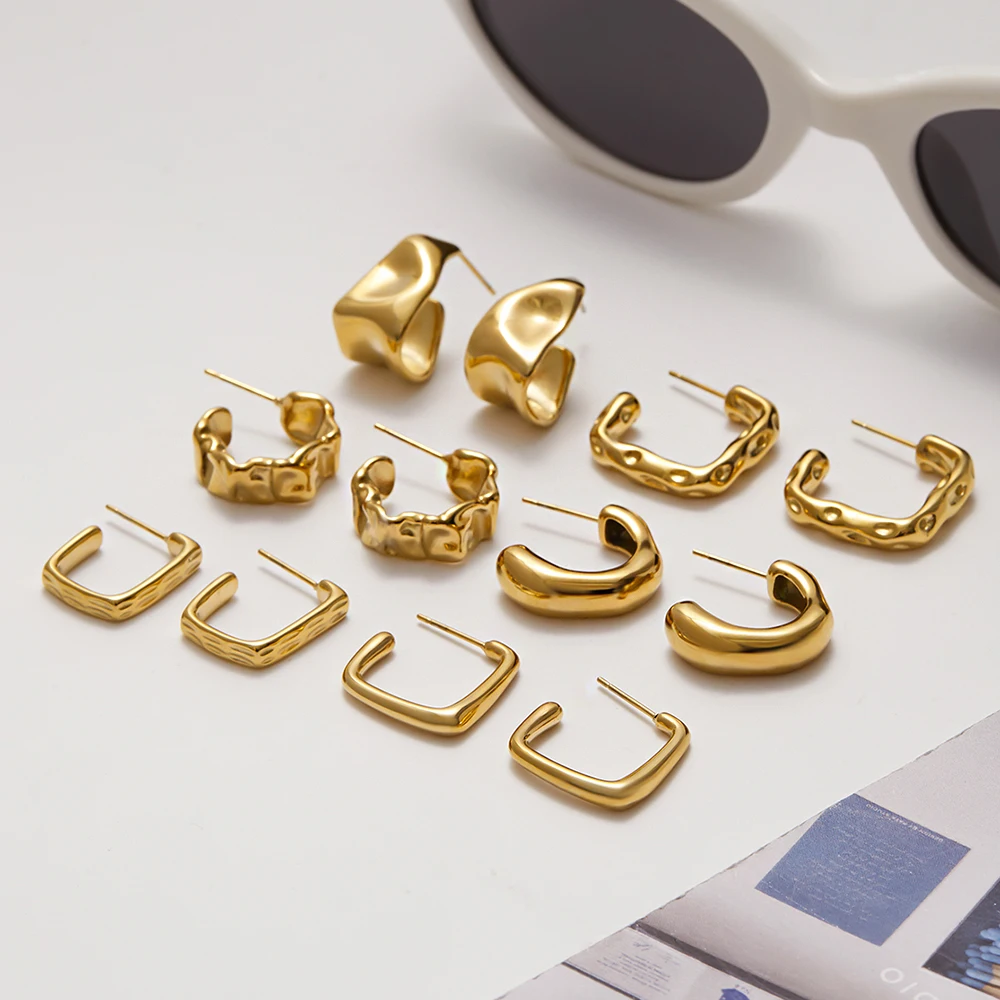 Gold Stainless Steel Geometric Earrings JDE0305036 5 Gold Stainless Steel Geometric Earrings JDE0305036 - Image 5