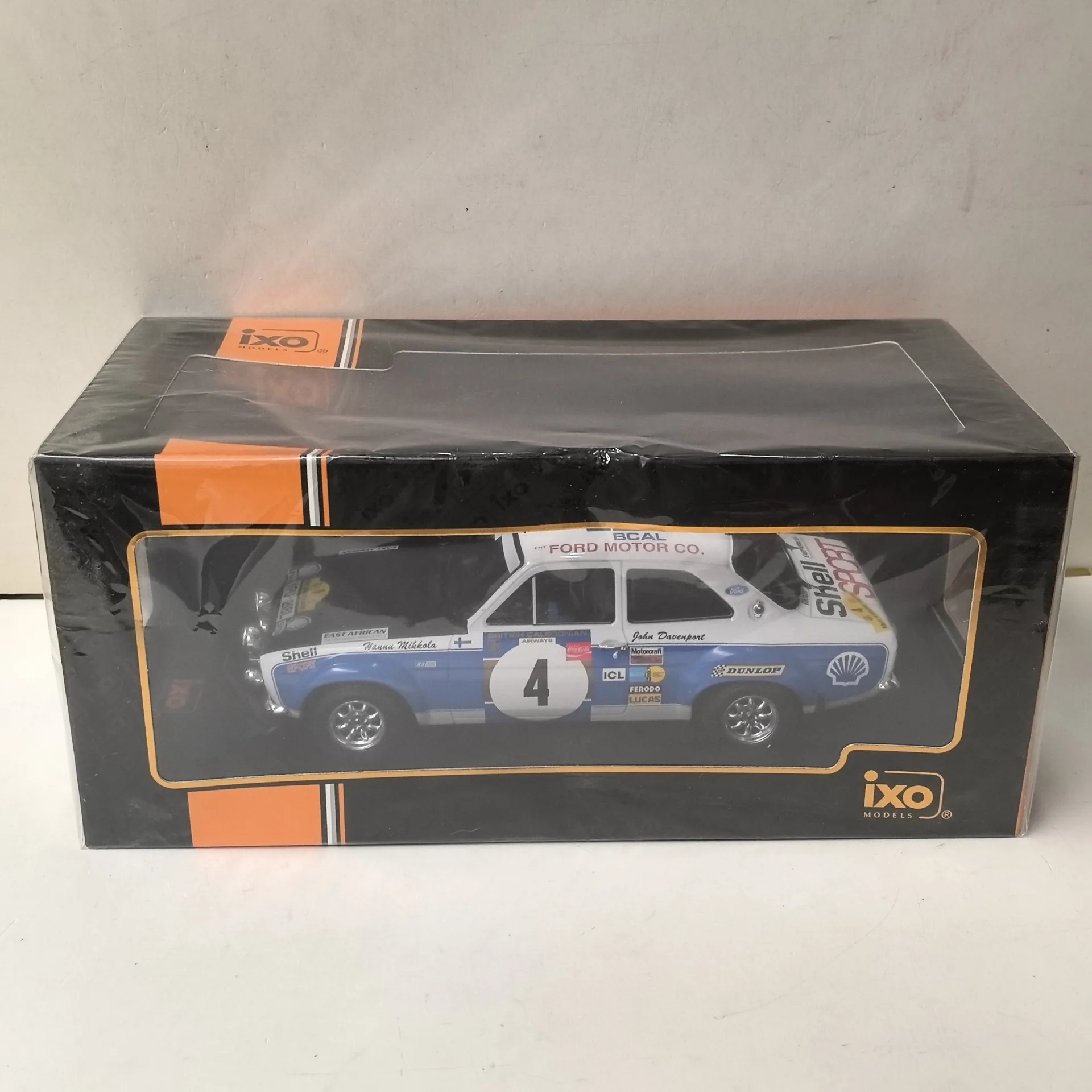 Ford Escort MK II 1974 1:18 Scale Diecast Model 6 Ford Escort MK II 1974 1:18 Scale Diecast Model - Image 6