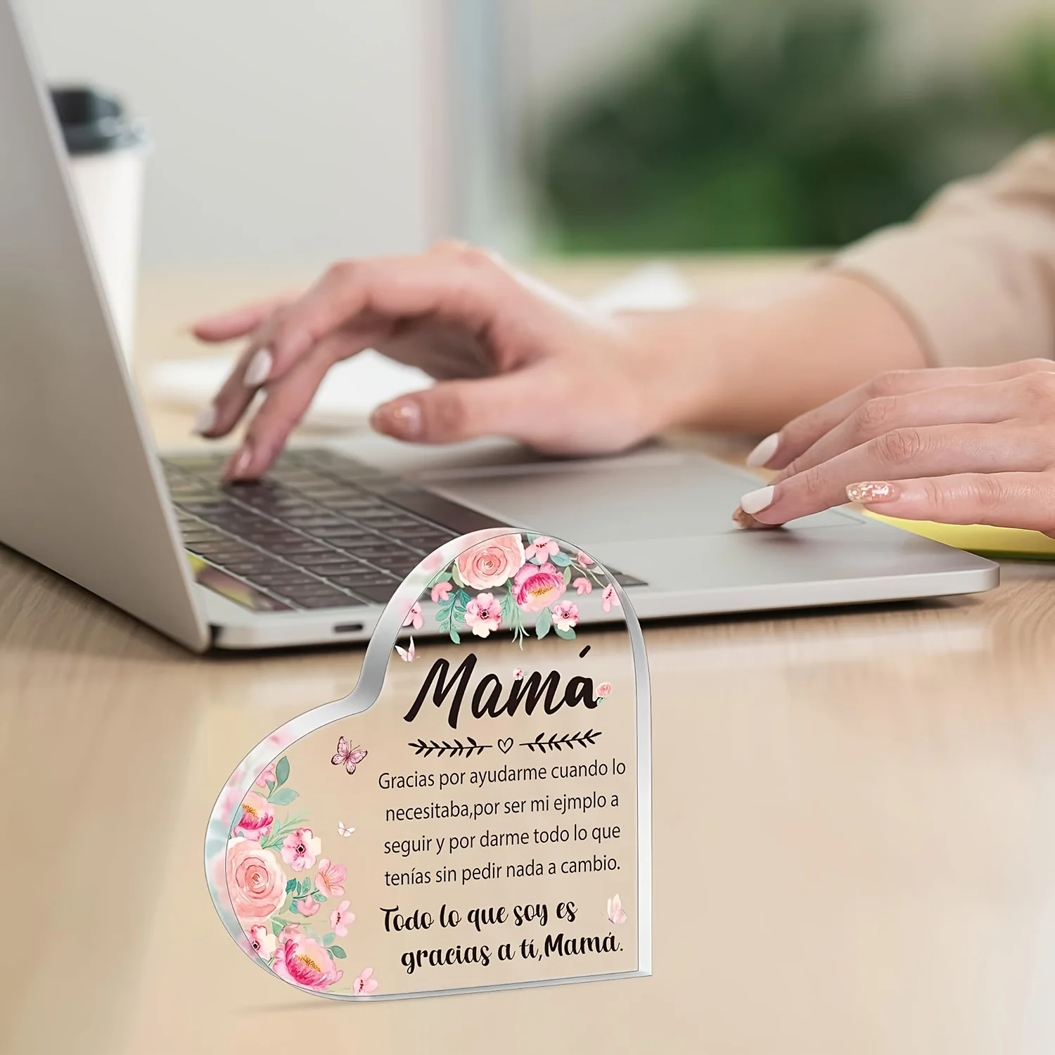 Acrylic Heart Keepsake for Mom 4 Acrylic Heart Keepsake for Mom - Image 4