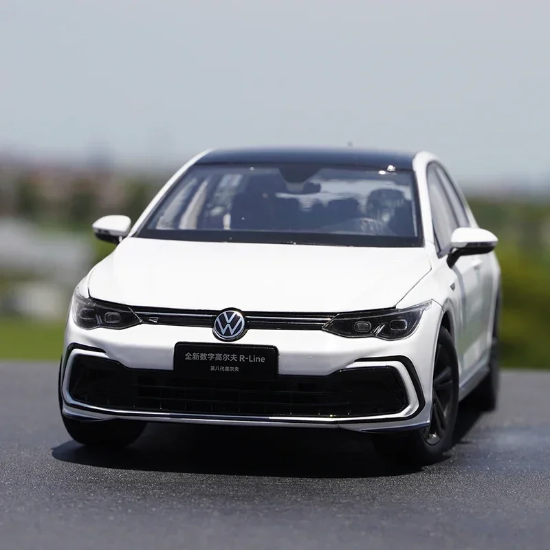 Volkswagen Golf 8 1:18 Diecast Model Collection 4 Volkswagen Golf 8 1:18 Diecast Model Collection - Image 4