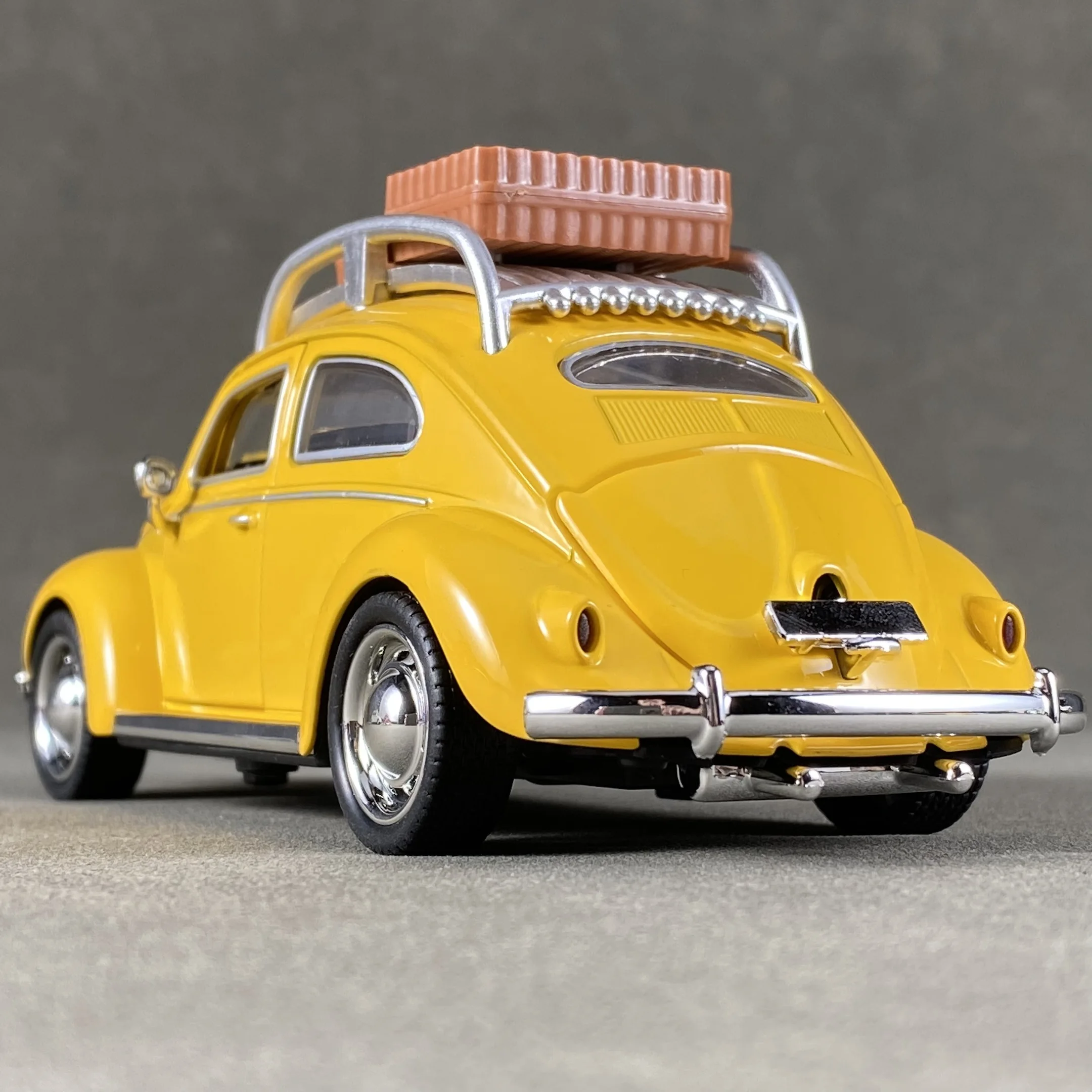 Vibrant Yellow 1:32 VW Beetle Diecast Model 5 Vibrant Yellow 1:32 VW Beetle Diecast Model - Image 5
