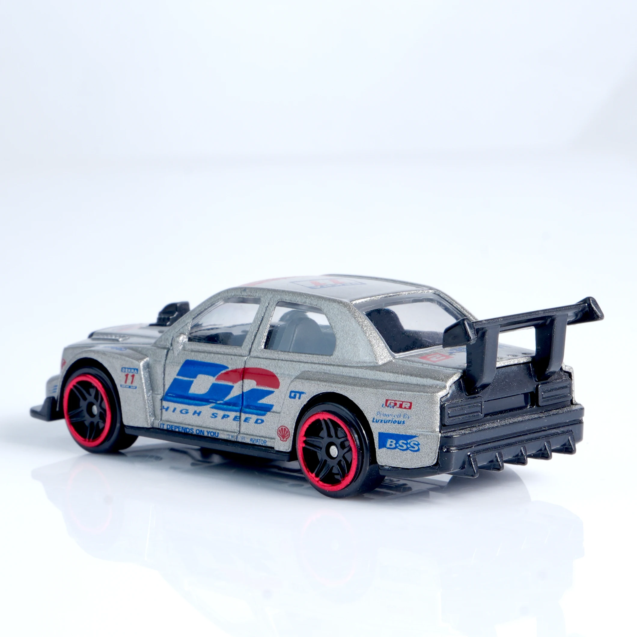 1:64 Scale Die-Cast Racing Car 3 1:64 Scale Die-Cast Racing Car - Image 3