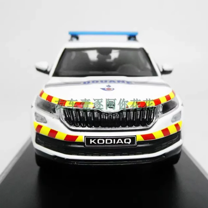 Škoda SUV Police Car Model 1:43 Scale 3 Škoda SUV Police Car Model 1:43 Scale - Image 3