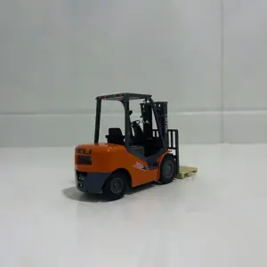 1:25 Scale Industrial Forklift Model 6 S897a7f1f0eb14617b630f154734a6333k