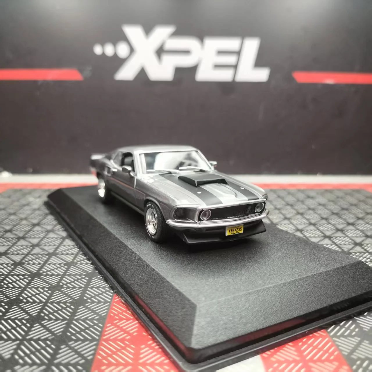 1969 Ford Mustang BOSS 429 Model Replica 2 1969 Ford Mustang BOSS 429 Model Replica - Image 2