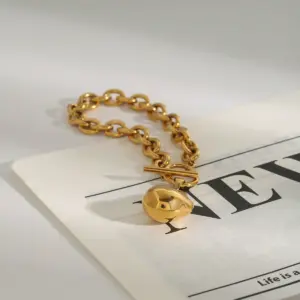 Elegant Gold-Toned Stainless Steel Bracelet 9 S8a46b3cd92bd43d4b4e3ad771db449d30