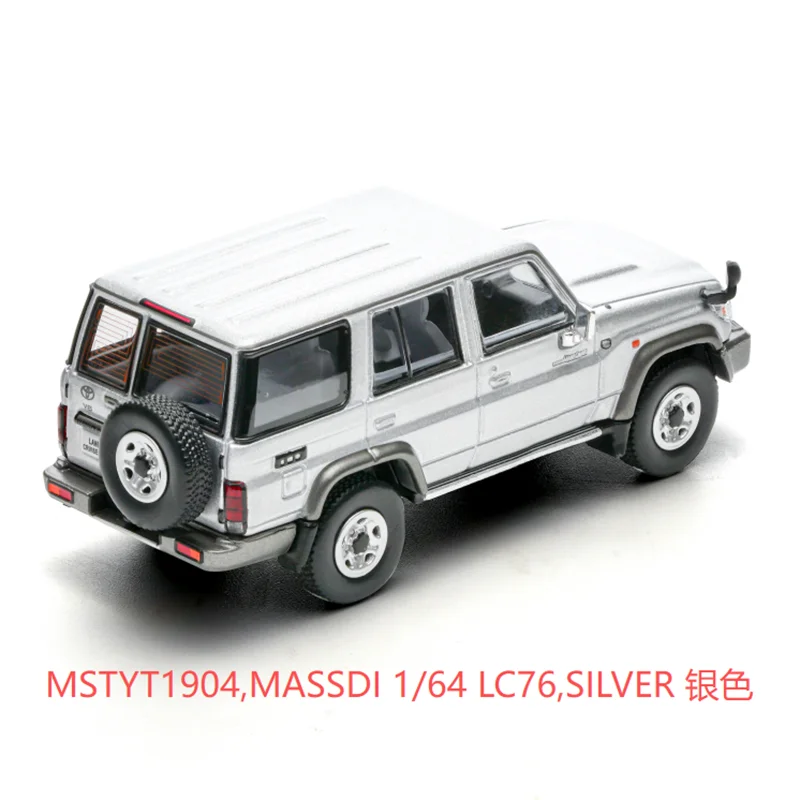1/64 Scale Toyota Land Cruiser LC76 Model 3 1/64 Scale Toyota Land Cruiser LC76 Model - Image 3