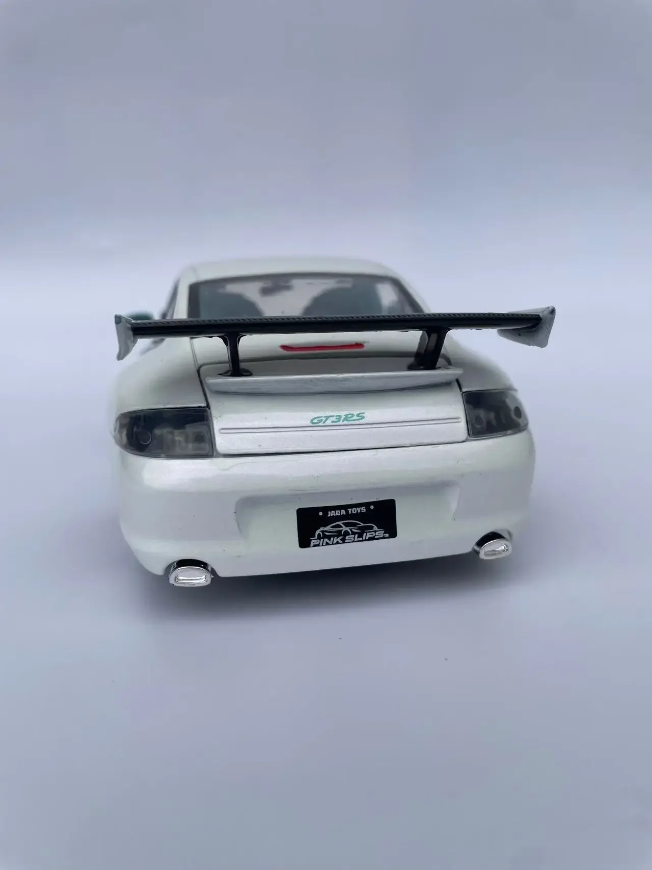 Porsche 911 GT3 RS 1:24 Diecast Model Car 3 Porsche 911 GT3 RS 1:24 Diecast Model Car - Image 3