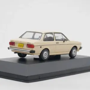 Voyage 1983 Diecast Model Car 1:43 Scale 8 S8aa086e37b8c48caaaa8b2217cb93a38N