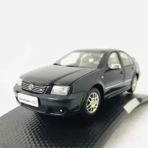 Volkswagen Old Bora R 1:18 Die-Cast Model