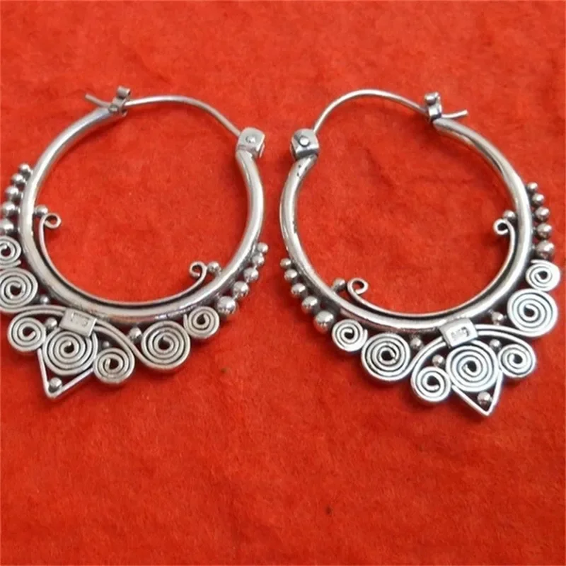 Vintage Silver Spiral Hoop Earrings 4 Vintage Silver Spiral Hoop Earrings - Image 4