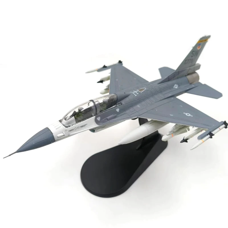 Detailed 1:72 Scale F-16D Diecast Fighter Jet Model 3 Detailed 1:72 Scale F-16D Diecast Fighter Jet Model - Image 3