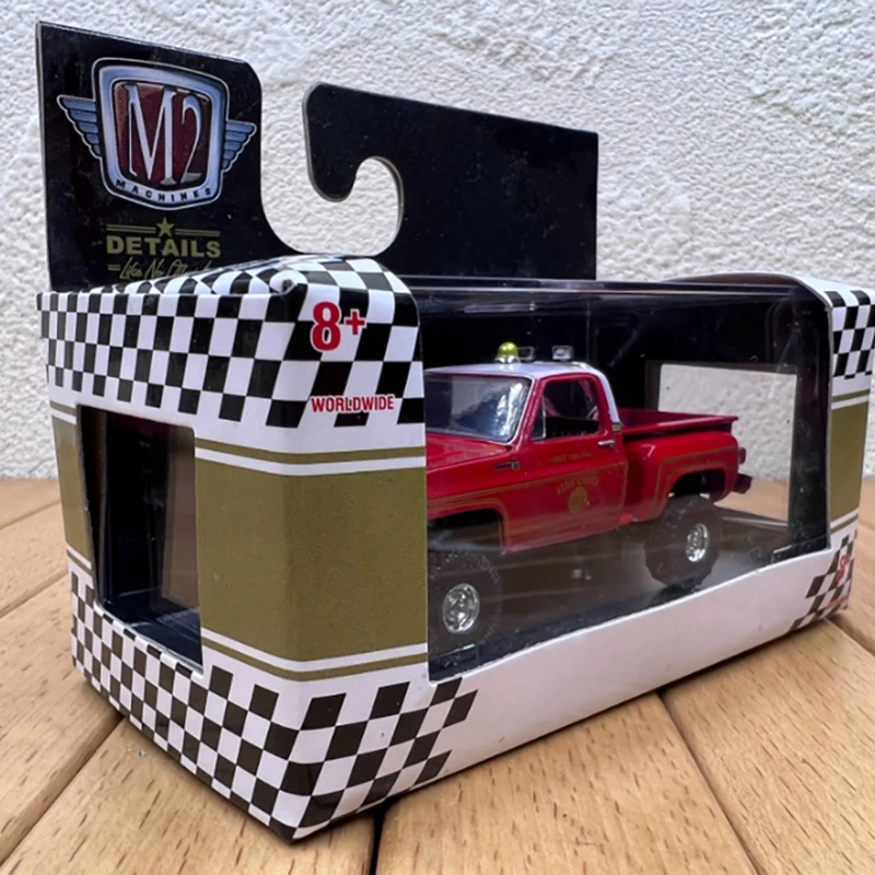 1976 Scottsdale 1:64 Scale Diecast Pickup Model 6 1976 Scottsdale 1:64 Scale Diecast Pickup Model - Image 6