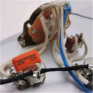 Prewired SSH Strat Pickguard with Wilkinson Alnico 5 13 S8c5c8c9a706544418ca14021aff521fdx