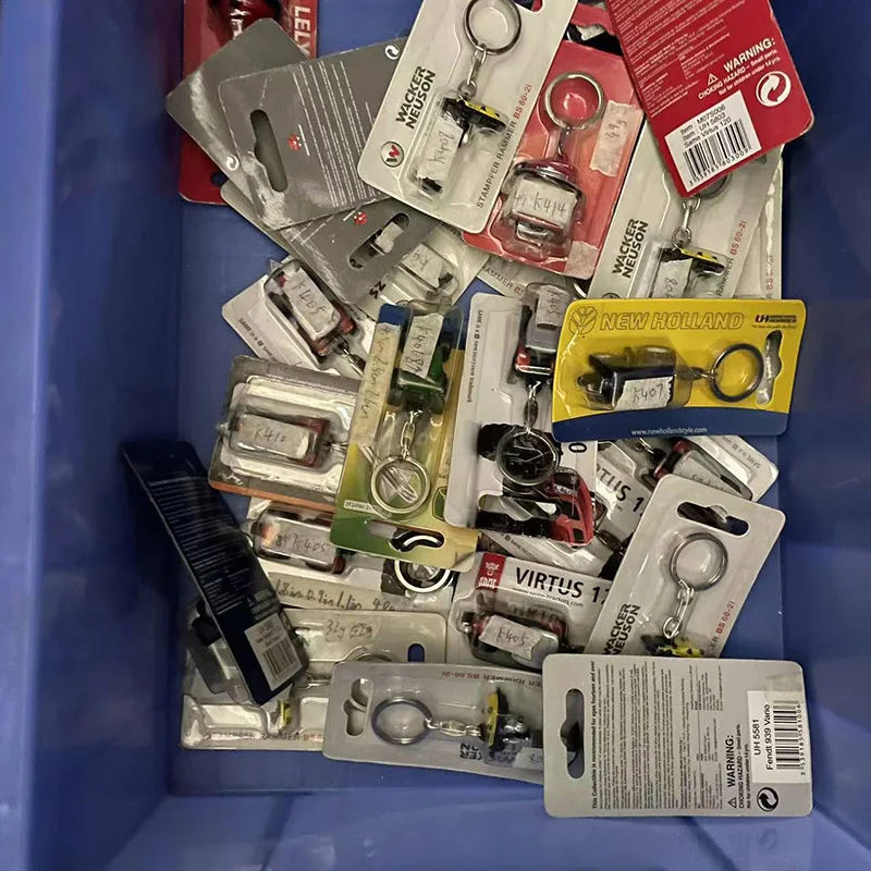 Engineering Vehicle Diecast Alloy Keychain 1:87 Scale 2 Engineering Vehicle Diecast Alloy Keychain 1:87 Scale - Image 2