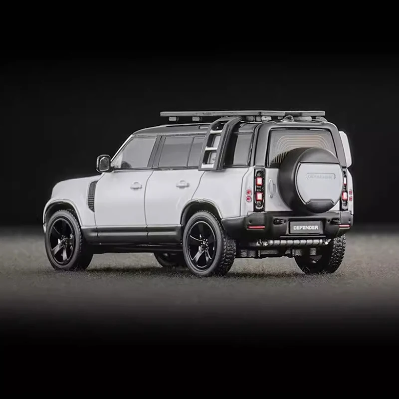 Black Land Rover Defender 110 Diecast Model 1:64 6 Black Land Rover Defender 110 Diecast Model 1:64 - Image 6