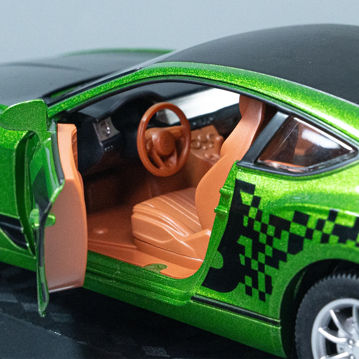Vibrant Green 1:22 Scale Diecast Car Model 4 Vibrant Green 1:22 Scale Diecast Car Model - Image 4