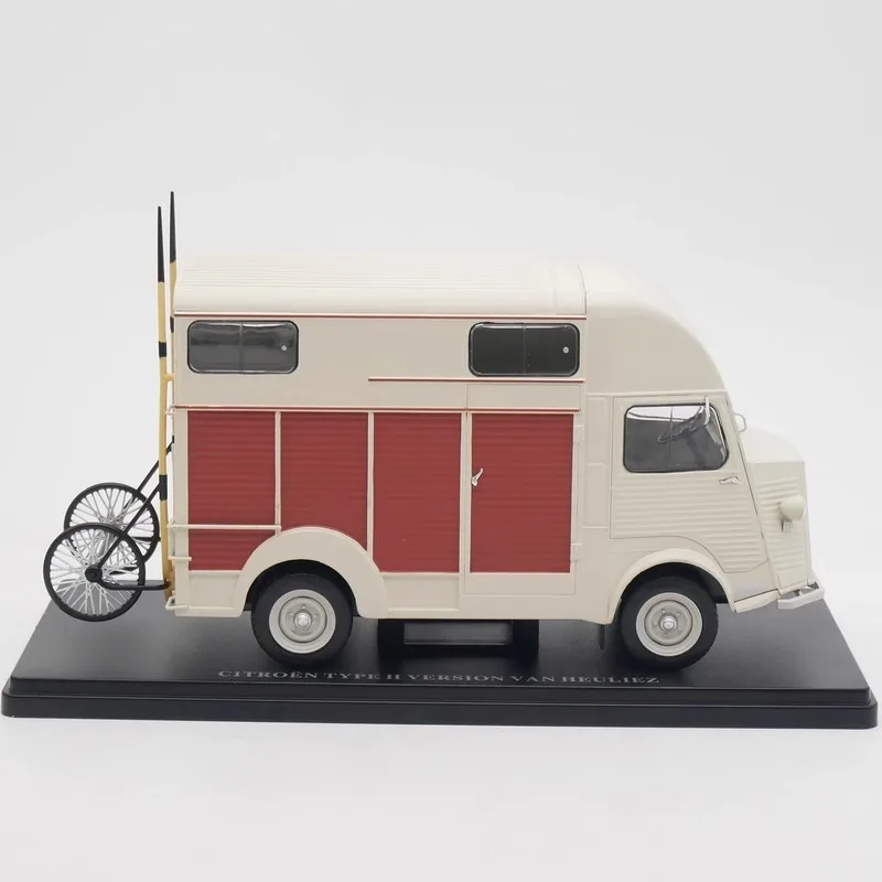 1:24 Scale Citroen Type H Diecast Model 4 1:24 Scale Citroen Type H Diecast Model - Image 4
