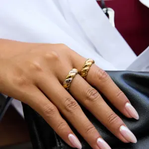 S8d97939674c64276af21ae1c599cef63b