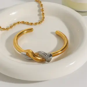 S8d9dab3aaa3f4364bb28bd1fe214c8008