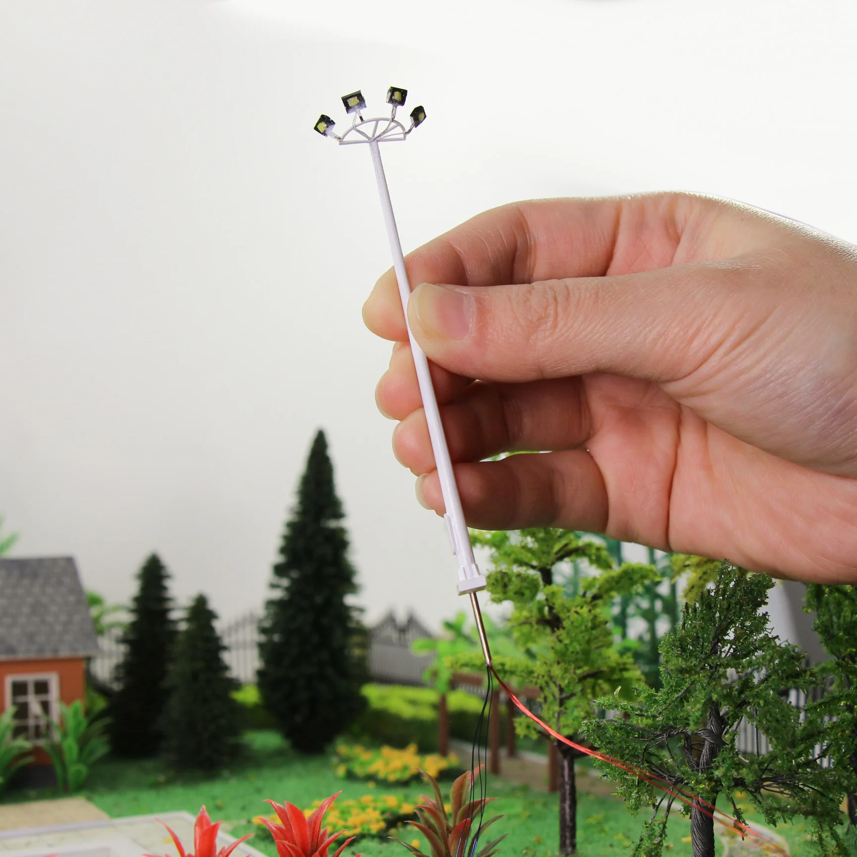 N Scale LED Lampposts for Model Railways 9 N Scale LED Lampposts for Model Railways - Image 9