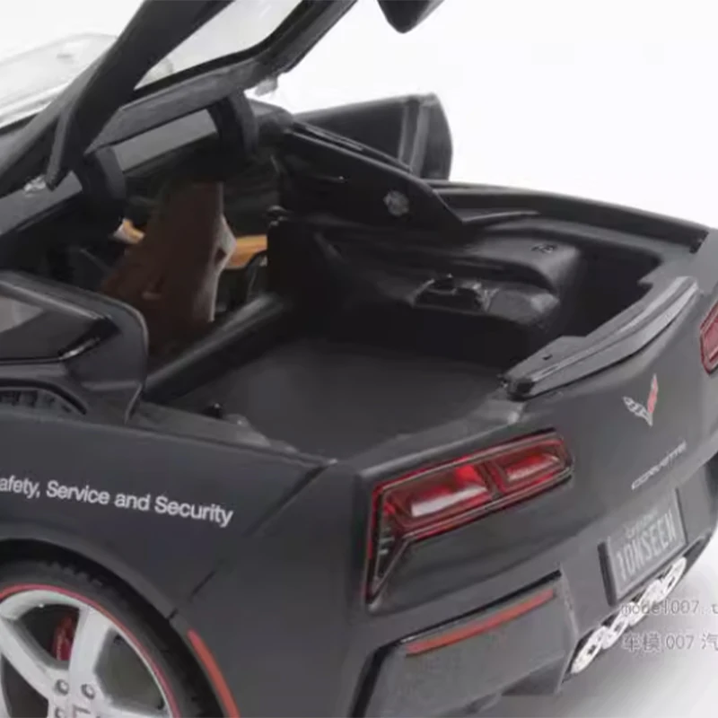 1:18 Scale Diecast Corvette Model 6 1:18 Scale Diecast Corvette Model - Image 6