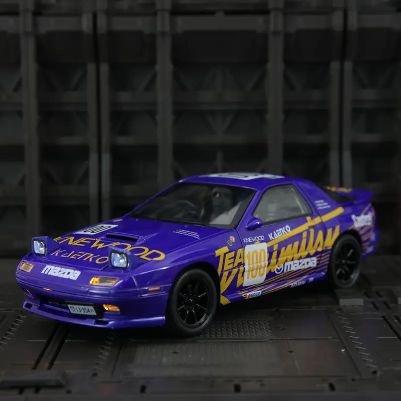 1:24 Mazda RX-7 FC Diecast Model 6 1:24 Mazda RX-7 FC Diecast Model - Image 6