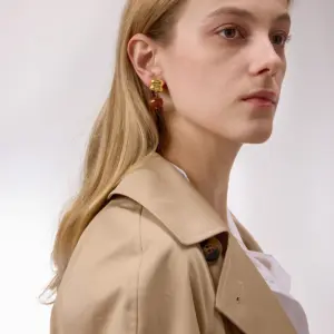 S8e2760e0c8b64a99914d2b1977627704M