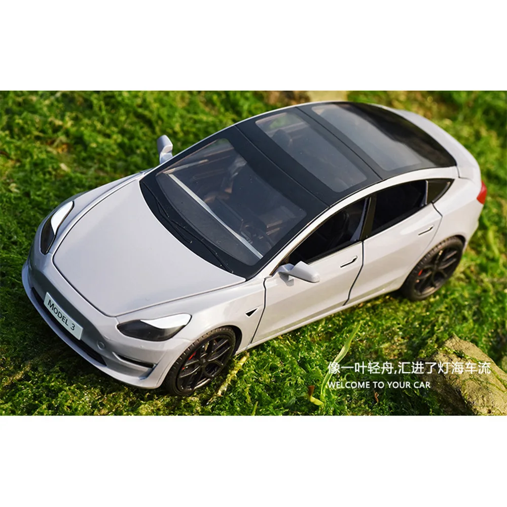 1:24 Scale Model 3 Electric Car Collector Miniature 2 1:24 Scale Model 3 Electric Car Collector Miniature - Image 2