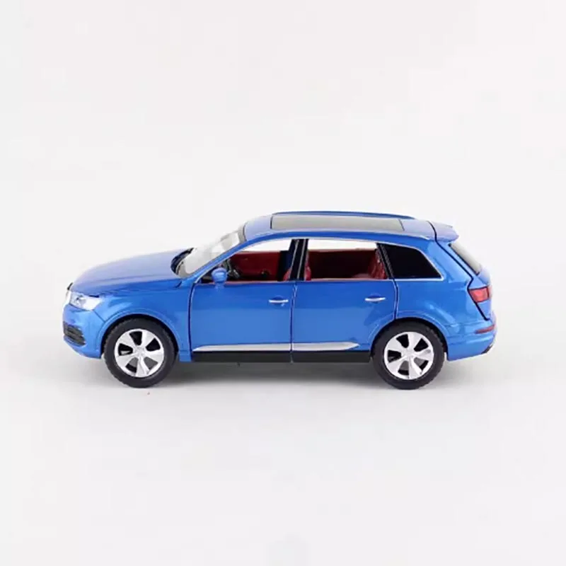 Vibrant 1:32 Audi Q7 Diecast Model 2 Vibrant 1:32 Audi Q7 Diecast Model - Image 2