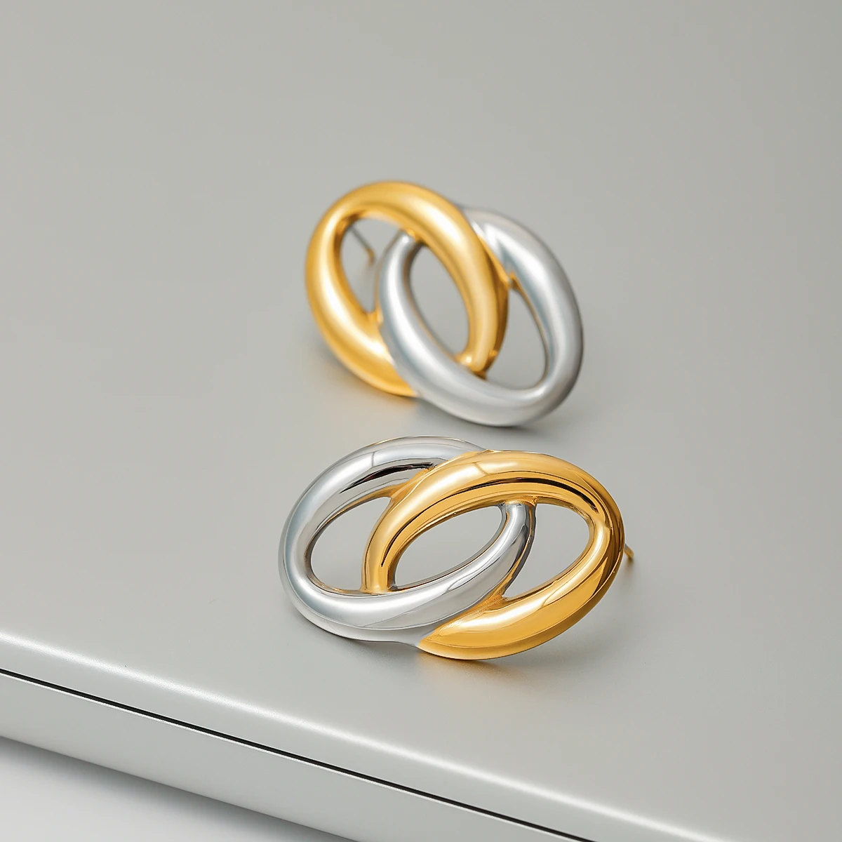 Minimalist Two-Tone Stainless Steel Oval Earrings 4 Minimalist Two-Tone Stainless Steel Oval Earrings - Image 4